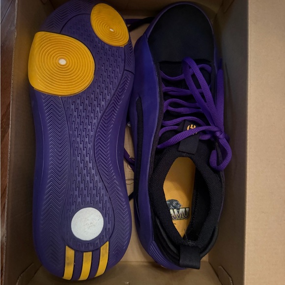 adidas Harden Volume 8 Basketball Shoes sz 12 mens - Picture 2 of 5